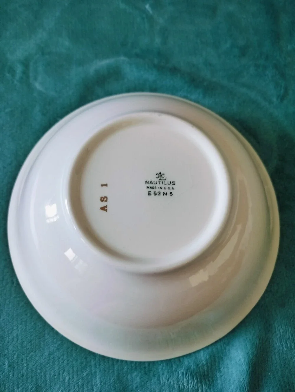 Vintage Homer Laughlin Lady Greenbriar Serving Bowl Yellow Rose Green Gold 1952